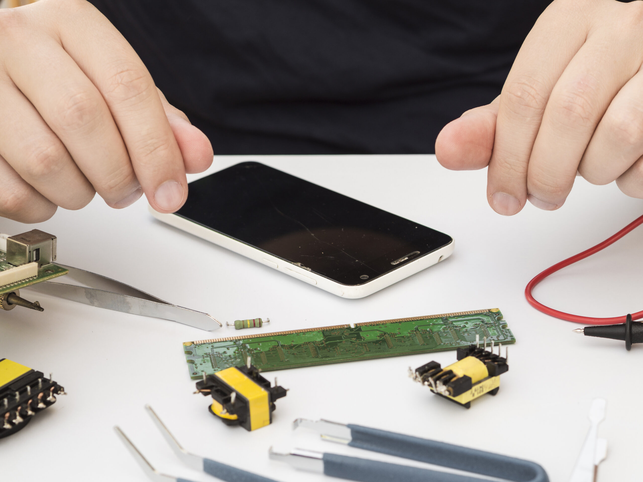 iPhone repair center in Qatar